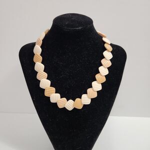 Vintage Avon Summer Sands Necklace with Pink & White  Geometric Square Beads